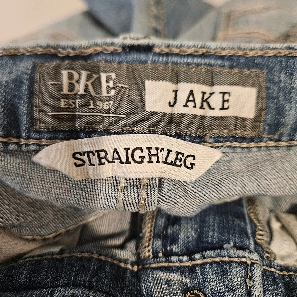 BKE Jeans Men 28S Blue Jake Straight Leg Stretch Medium Wash Whiskered Denim